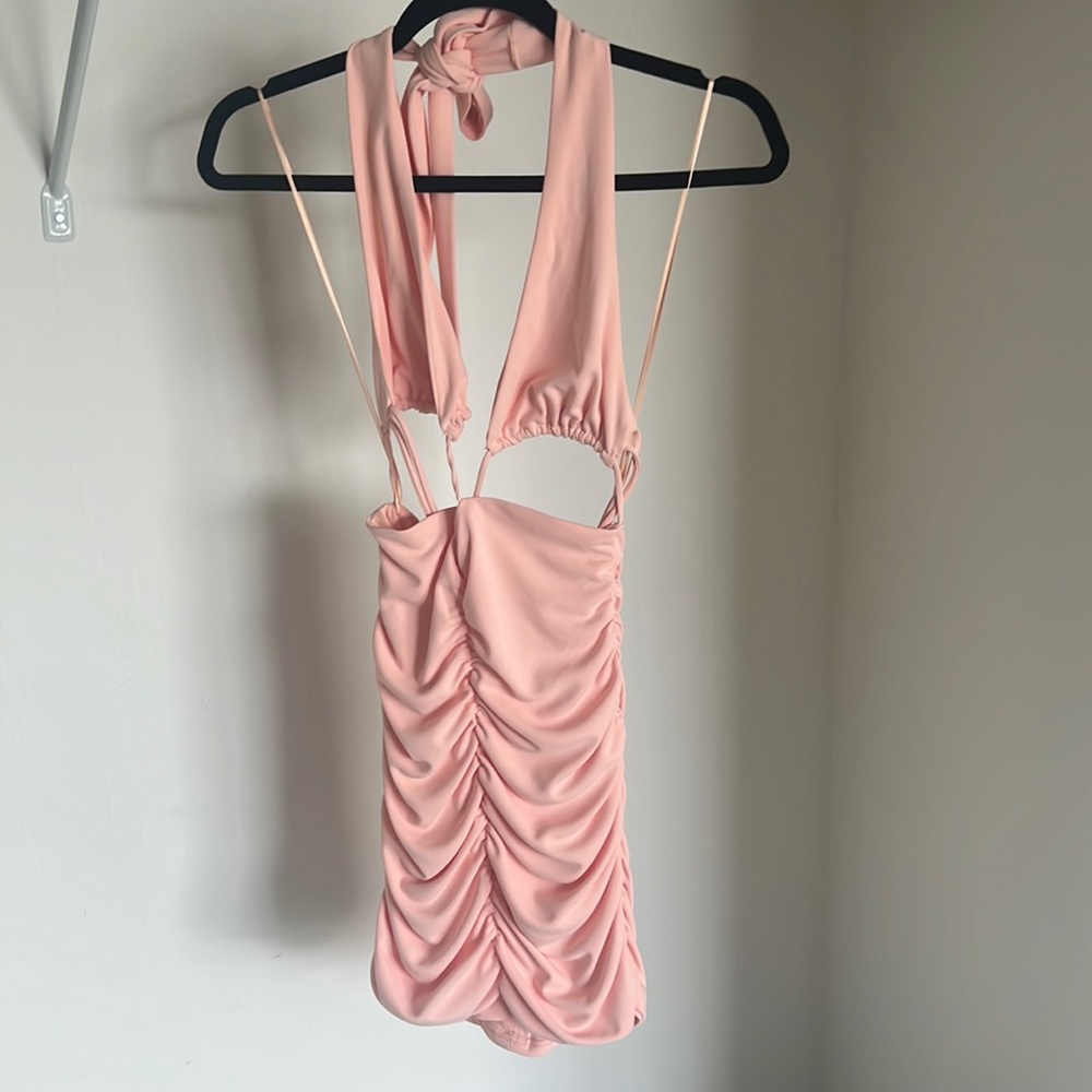 peach backless short zara dress